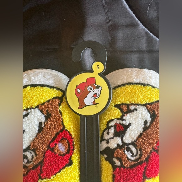 Buc-ee’s Plush Slippers Small US 5–6 New With Tag - Picture 2 of 3